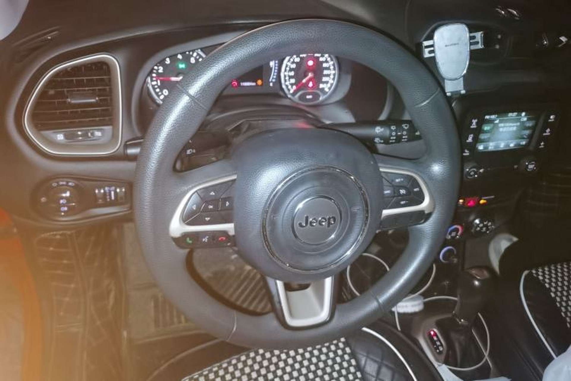 Used Jeep Renegade 2017 180T Automatic High-Energy Version Steering Wheel