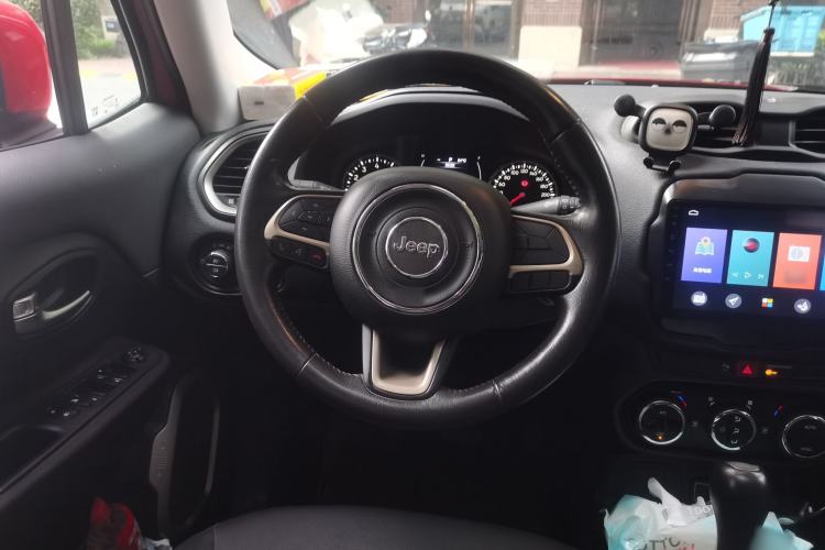 Used Jeep Renegade 2017 180T Automatic Jingneng Edition Steering Wheel