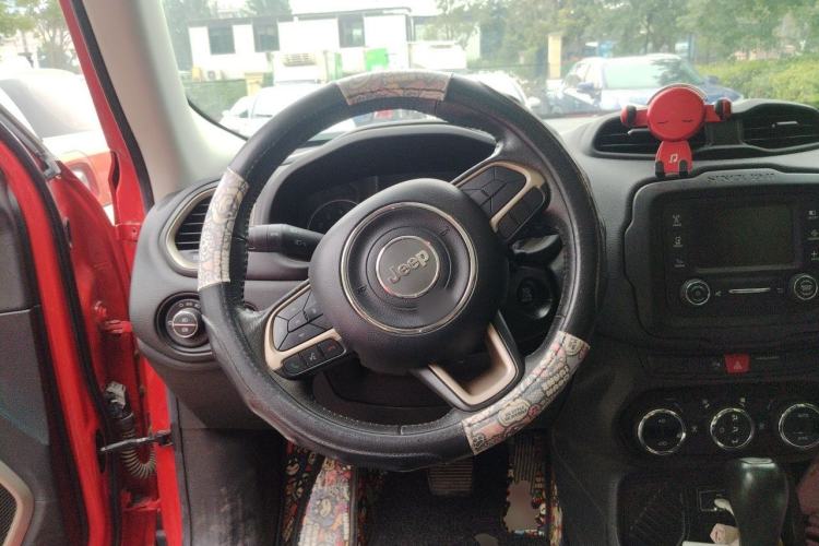 Used Jeep Renegade 2017 180T Automatic Jingneng Edition Steering Wheel