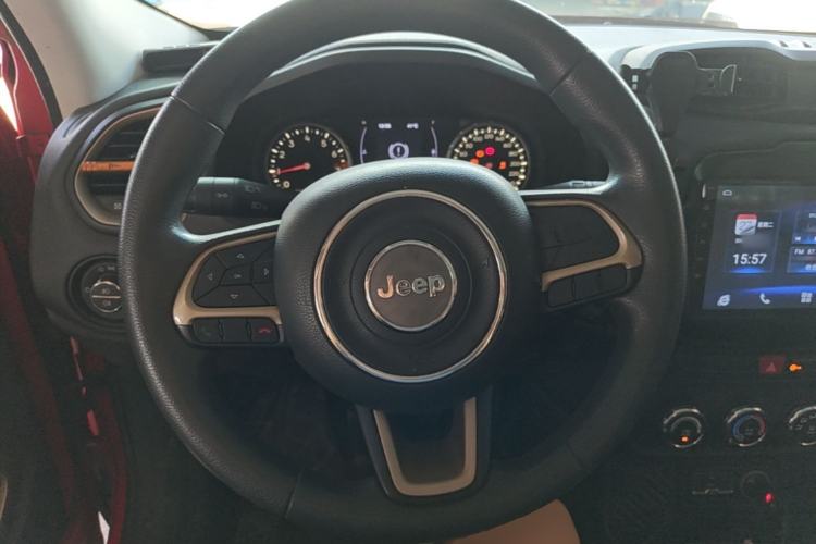 Used Jeep Renegade 2017 180T Manual Kinetic Edition Steering Wheel
