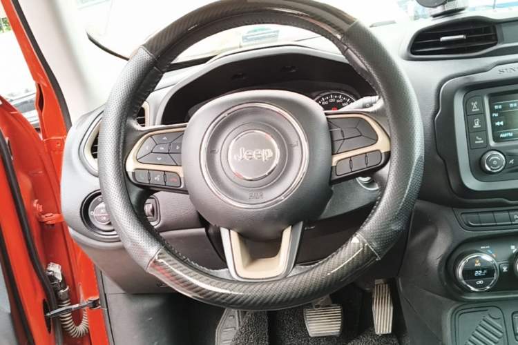 Used Jeep Renegade 2017 180T Automatic Jingneng Edition Steering Wheel