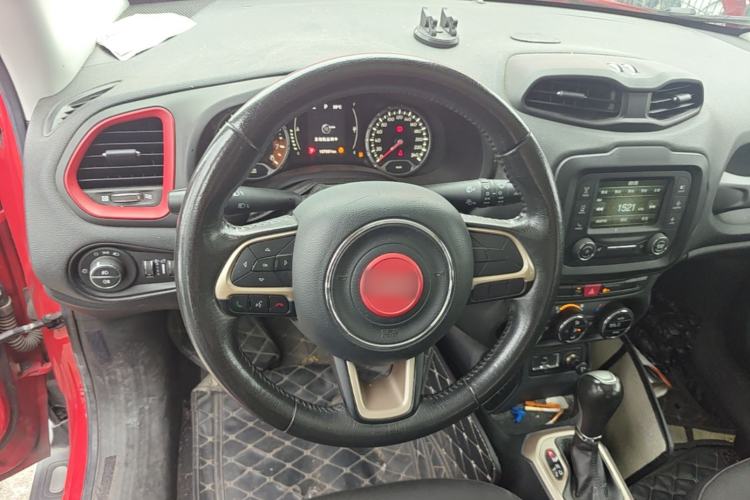 Used Jeep Renegade 2017 180T Automatic Jingneng Edition Steering Wheel