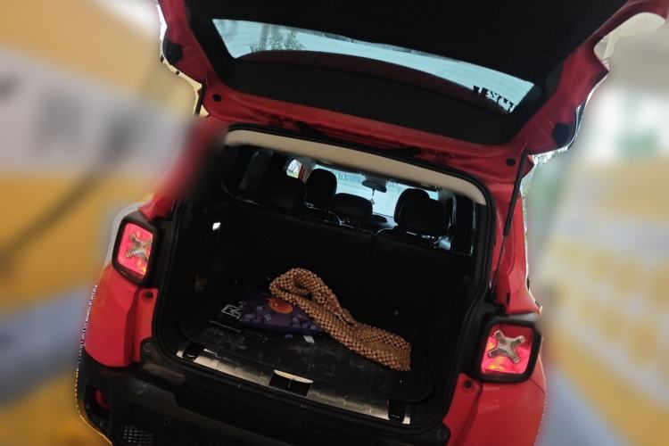 Used Jeep Renegade 2017 180T Automatic Jingneng Edition Trunk