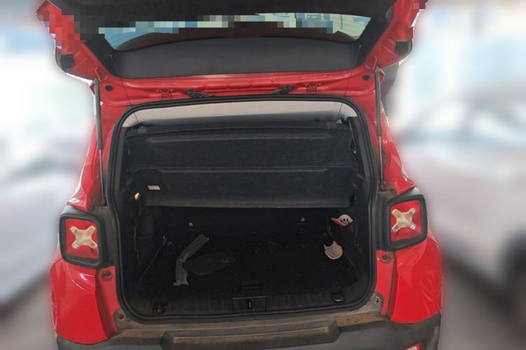 Used Jeep Renegade 2017 180T Manual Kinetic Edition Trunk