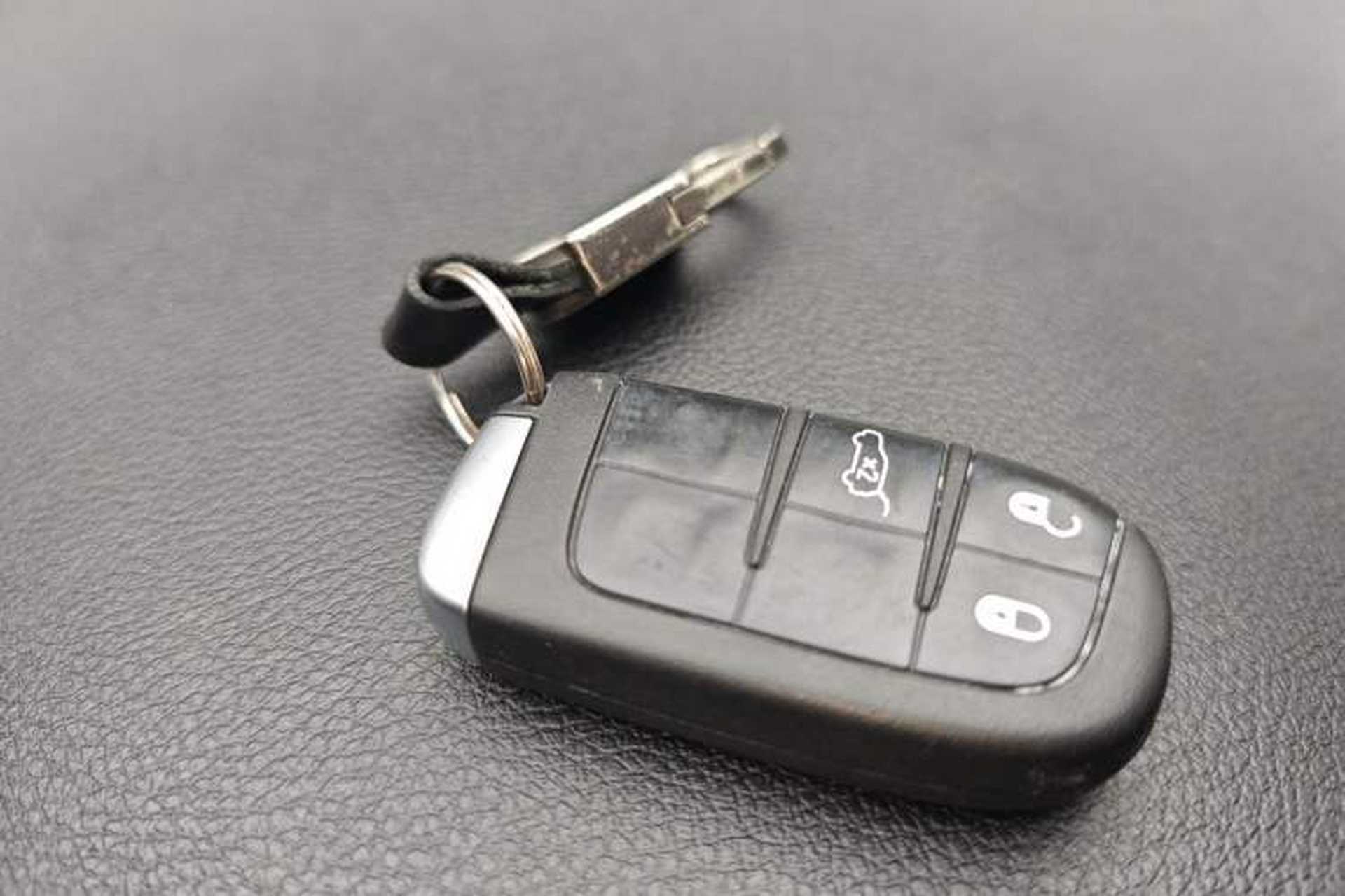 Used Jeep Renegade 2017 180T Automatic Jingneng Edition Vehicle Key