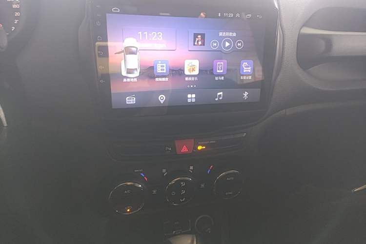 Used Jeep Renegade 2017 180T Automatic Jingneng Edition Audio And AC Panel
