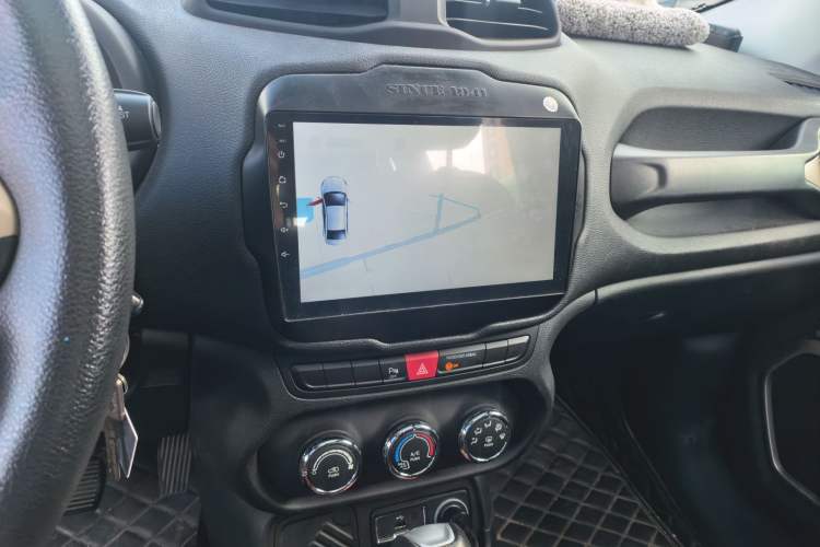 Used Jeep Renegade 2017 180T Automatic High-Energy Version Audio And AC Panel