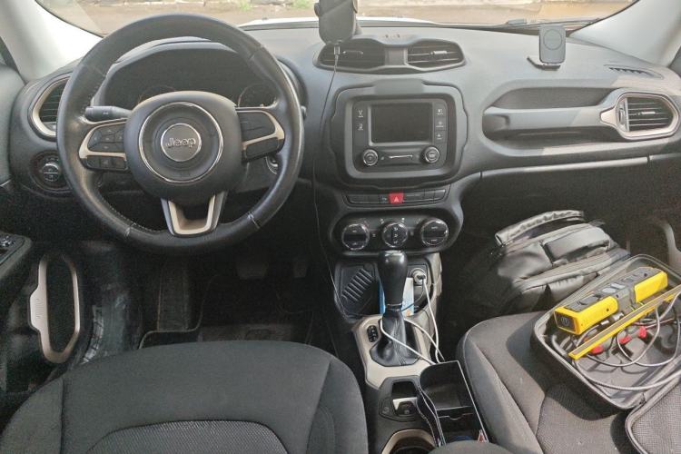 Used Jeep Renegade 2017 180T Automatic Jingneng Edition Center Console