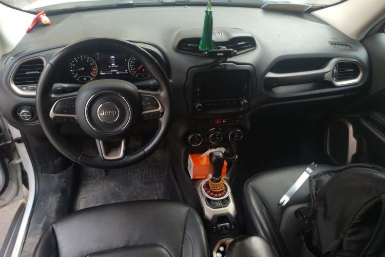 Used Jeep Renegade 2017 180T Automatic Smart Convertible Edition Center Console