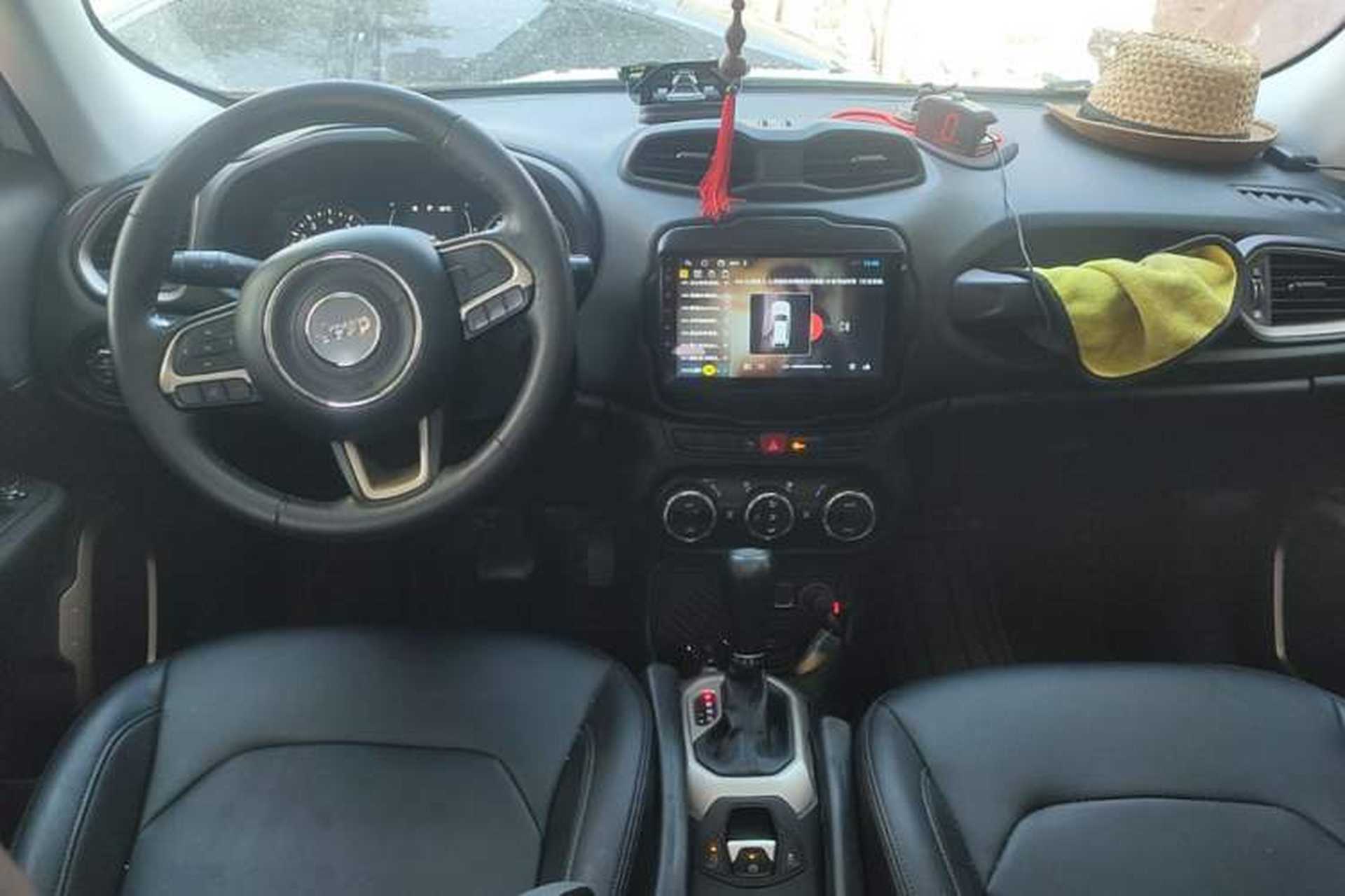 Used Jeep Renegade 2017 180T Automatic Jingneng Edition Center Console