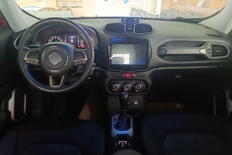 Used Jeep Renegade 2017 180T Automatic High-Energy Version Center Console