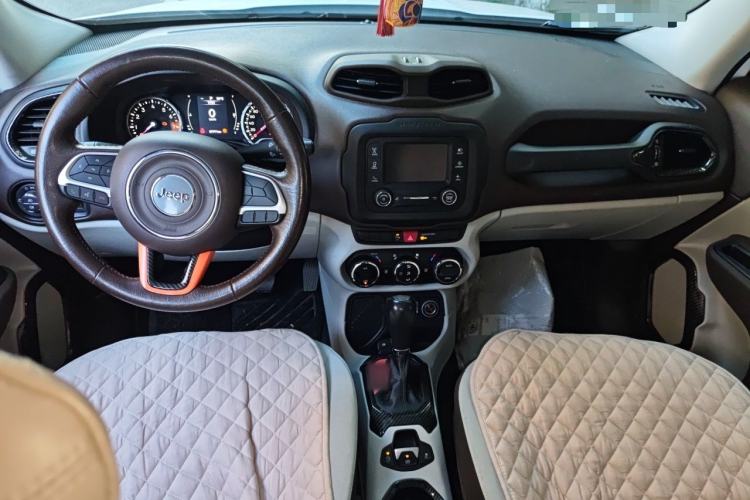 Used Jeep Renegade 2017 180T Automatic Jingneng Edition Center Console
