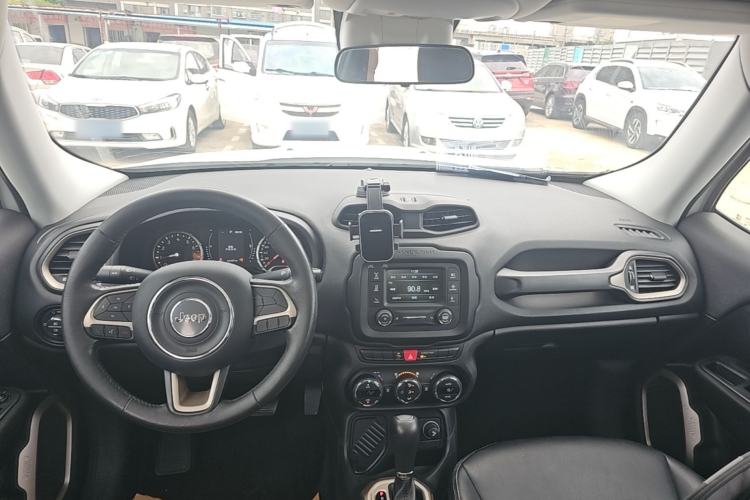Used Jeep Renegade 2017 180T Automatic Jingneng Edition Center Console