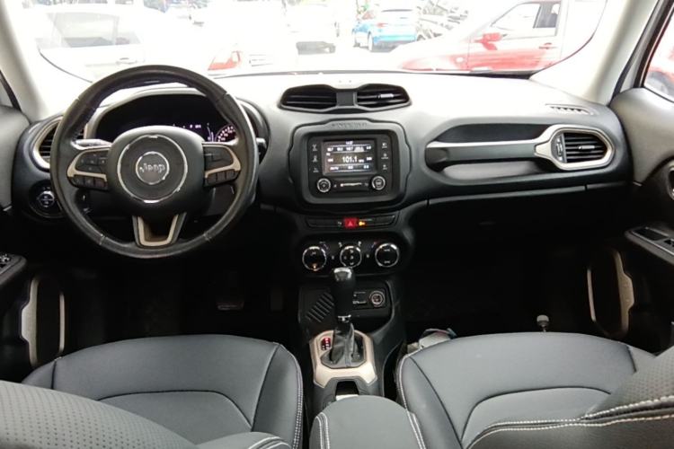 Used Jeep Renegade 2017 180T Automatic Jingneng Edition Center Console
