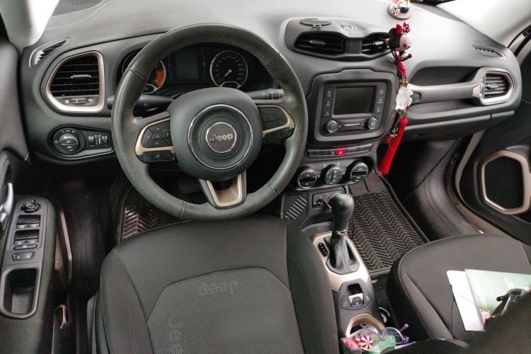 Used Jeep Renegade 2017 180T Automatic Jingneng Edition Center Console