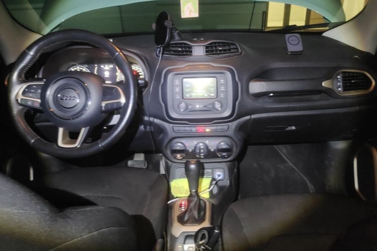 Used Jeep Renegade 2017 180T Automatic Jingneng Edition Center Console