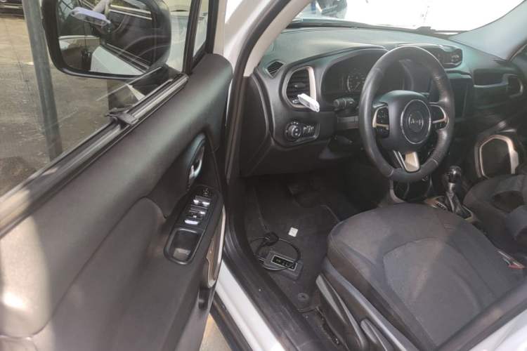 Used Jeep Renegade 2017 180T Automatic Jingneng Edition Driver Seat