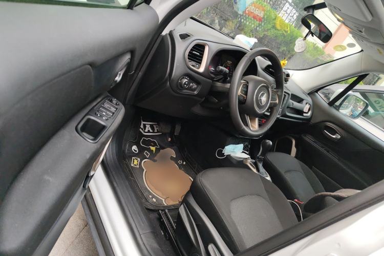 Used Jeep Renegade 2017 180T Automatic High-Energy Version Driver Seat