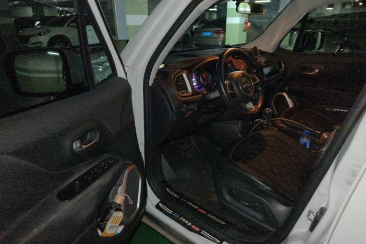 Used Jeep Renegade 2017 180T Automatic High-Energy Version Driver Seat