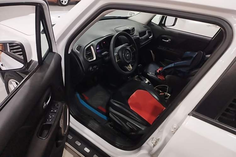 Used Jeep Renegade 2017 180T Automatic High-Energy Version Driver Seat
