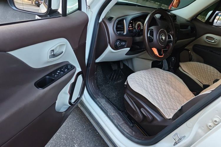 Used Jeep Renegade 2017 180T Automatic Jingneng Edition Driver Seat