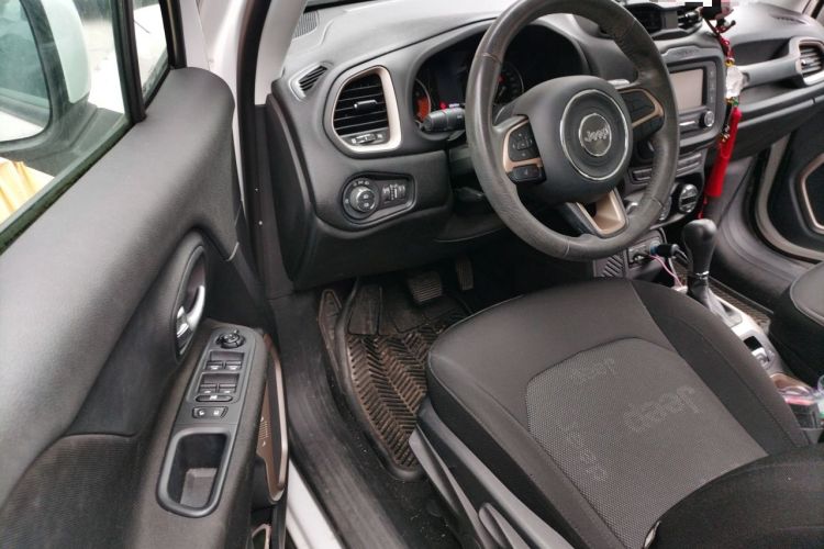 Used Jeep Renegade 2017 180T Automatic Jingneng Edition Driver Seat