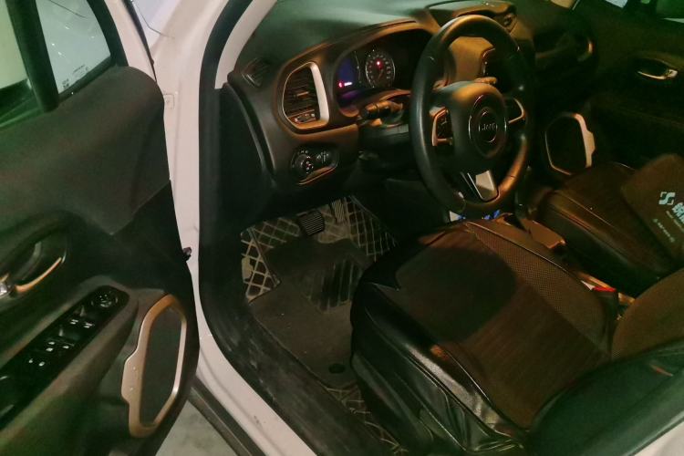 Used Jeep Renegade 2017 180T Automatic High-Energy Version Driver Seat