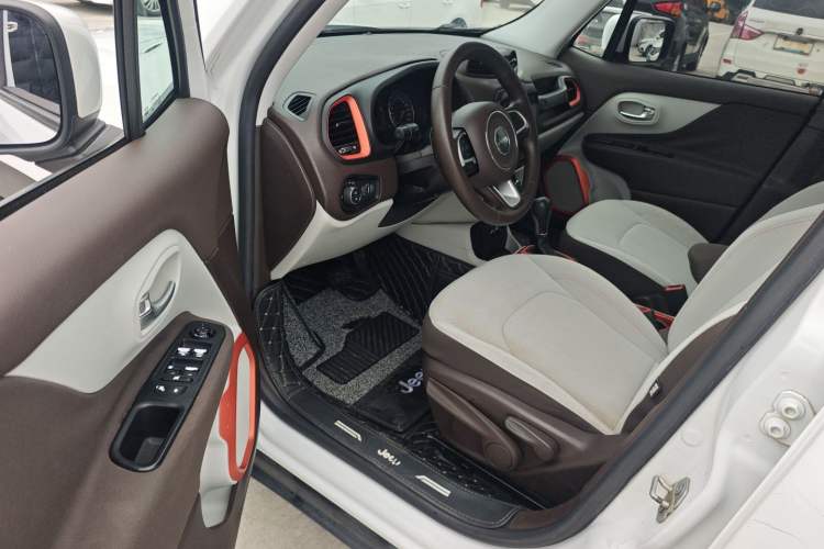 Used Jeep Renegade 2017 180T Automatic High-Energy Version Driver Seat