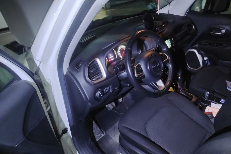 Used Jeep Renegade 2017 180T Automatic Jingneng Edition Driver Seat