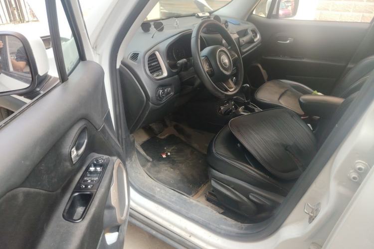 Used Jeep Renegade 2017 180T Automatic High-Energy Version Driver Seat