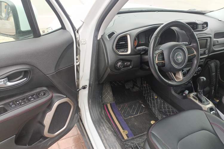 Used Jeep Renegade 2017 180T Automatic Jingneng Edition Driver Seat