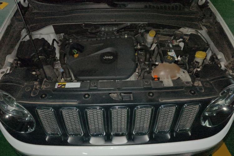 Used Jeep Renegade 2017 180T Automatic High-Energy Version Engine Bay