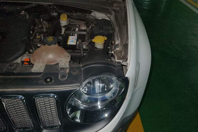Used Jeep Renegade 2017 180T Automatic High-Energy Version Engine Bay Left