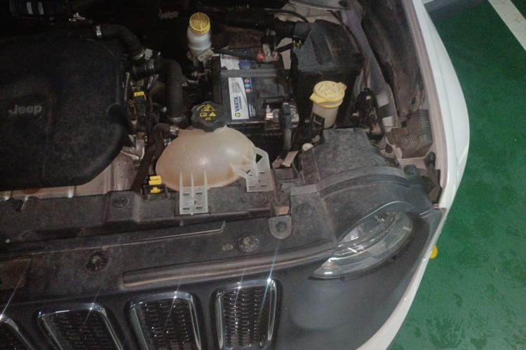 Used Jeep Renegade 2017 180T Automatic High-Energy Version Engine Bay Left