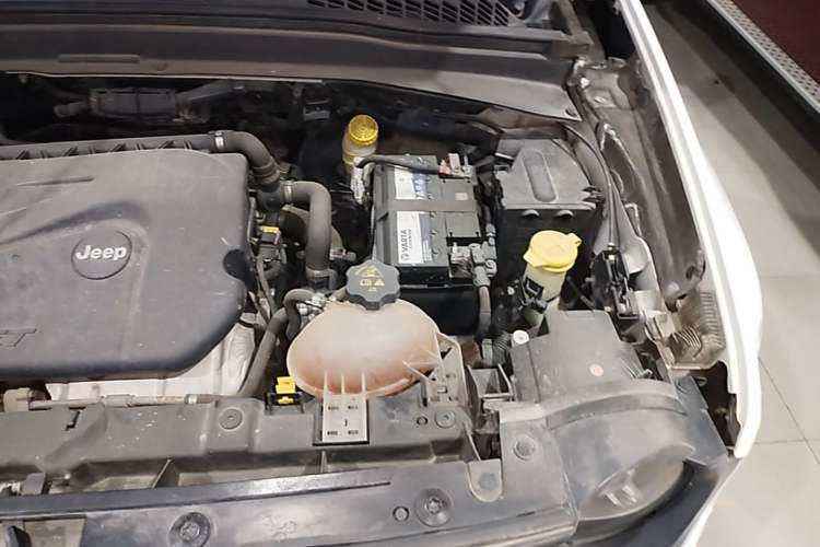 Used Jeep Renegade 2017 180T Automatic High-Energy Version Engine Bay Left