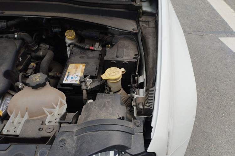 Used Jeep Renegade 2017 180T Automatic High-Energy Version Engine Bay Left