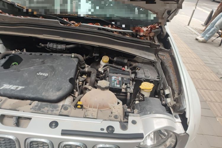 Used Jeep Renegade 2017 180T Automatic Smart Version Engine Bay Left