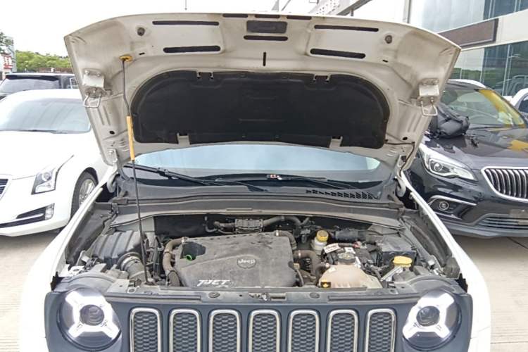 Used Jeep Renegade 2017 180T Automatic Jingneng Edition Engine Bay