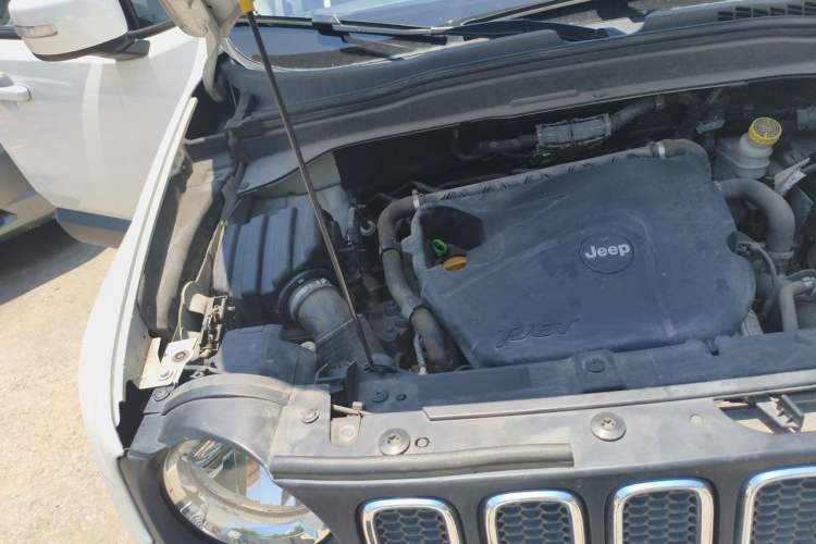 Used Jeep Renegade 2017 180T Automatic Jingneng Edition Engine Bay Right