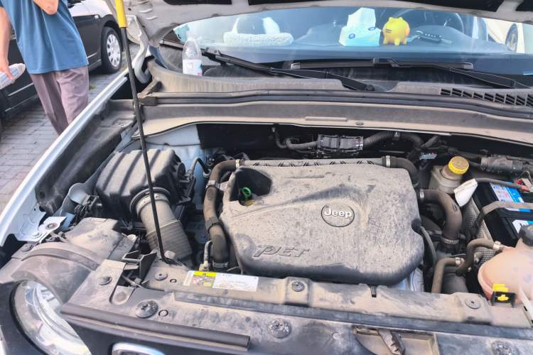 Used Jeep Renegade 2017 180T Automatic High-Energy Version Engine Bay Right