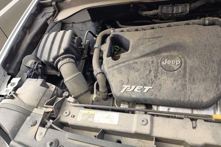 Used Jeep Renegade 2017 180T Automatic High-Energy Version Engine Bay Right
