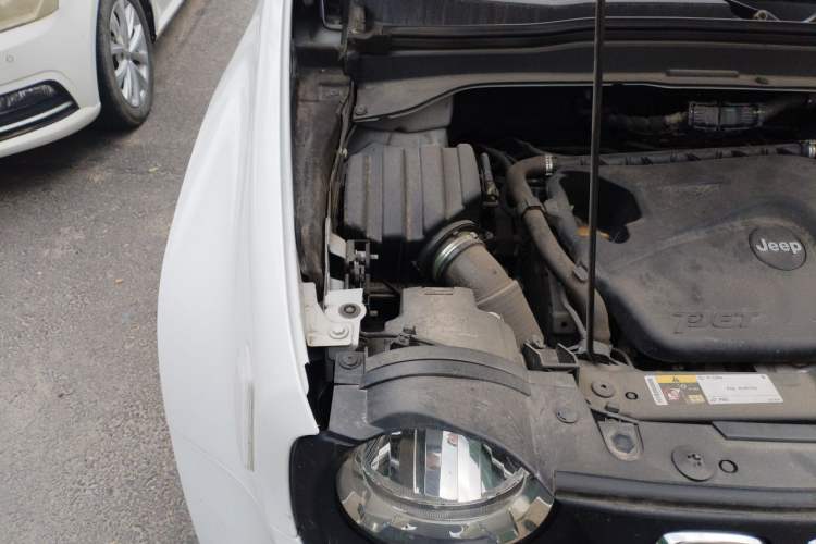 Used Jeep Renegade 2017 180T Automatic High-Energy Version Engine Bay Right