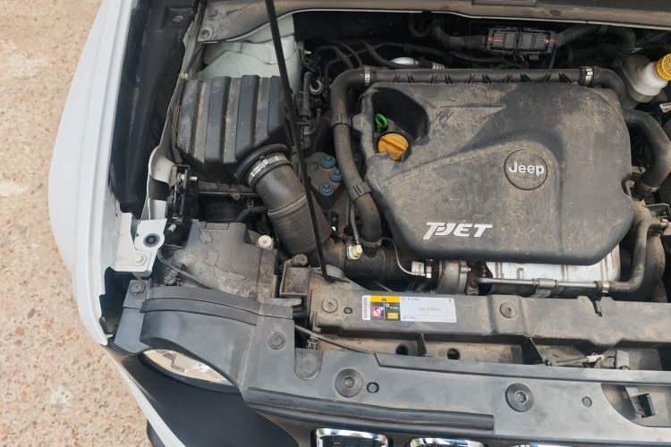 Used Jeep Renegade 2017 180T Automatic High-Energy Version Engine Bay Right