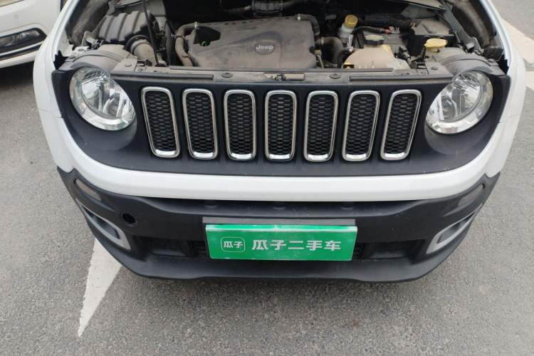 Used Jeep Renegade 2017 180T Automatic High-Energy Version Engine Bay