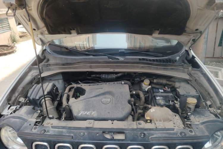 Used Jeep Renegade 2017 180T Automatic High-Energy Version Engine Bay