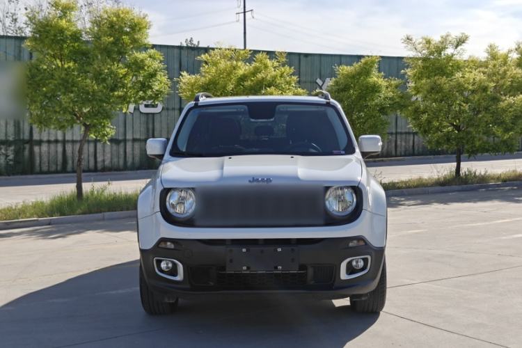 Used Jeep Renegade 2017 180TS Automatic Four-Wheel Drive Superior Edition Exterior 2
