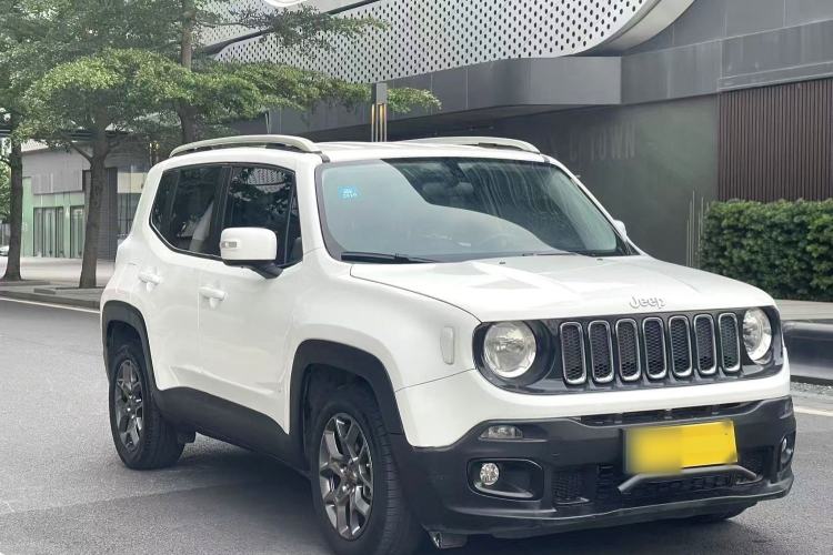 Used Jeep Renegade 2017 180T Automatic High-Energy Version Exterior 2