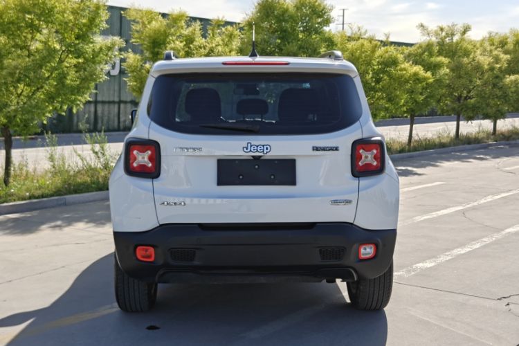 Used Jeep Renegade 2017 180TS Automatic Four-Wheel Drive Superior Edition Exterior 3