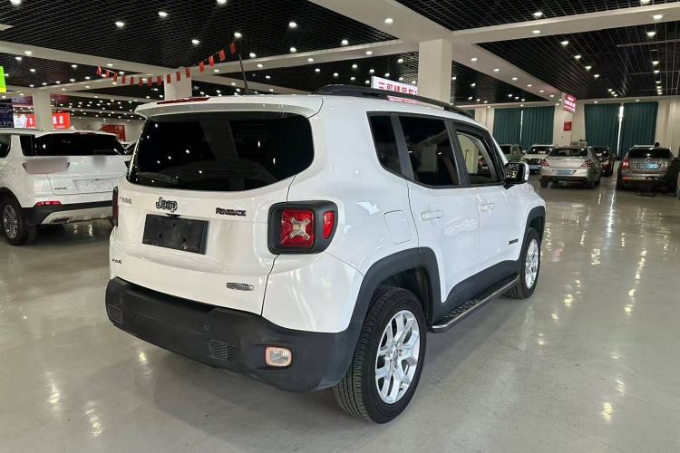 Used Jeep Renegade 2017 180TS Automatic Four-Wheel Drive Superior Edition Exterior 5