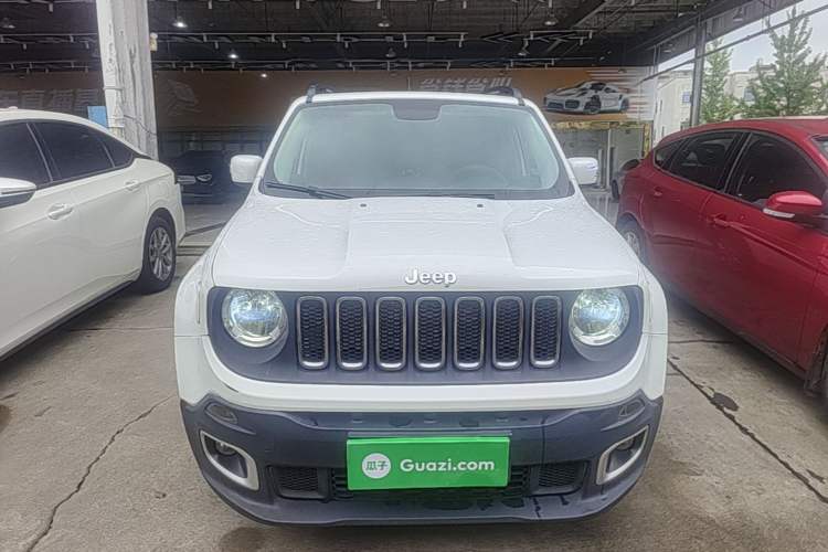 Used Jeep Renegade 2017 180T Automatic High-Energy Version Front